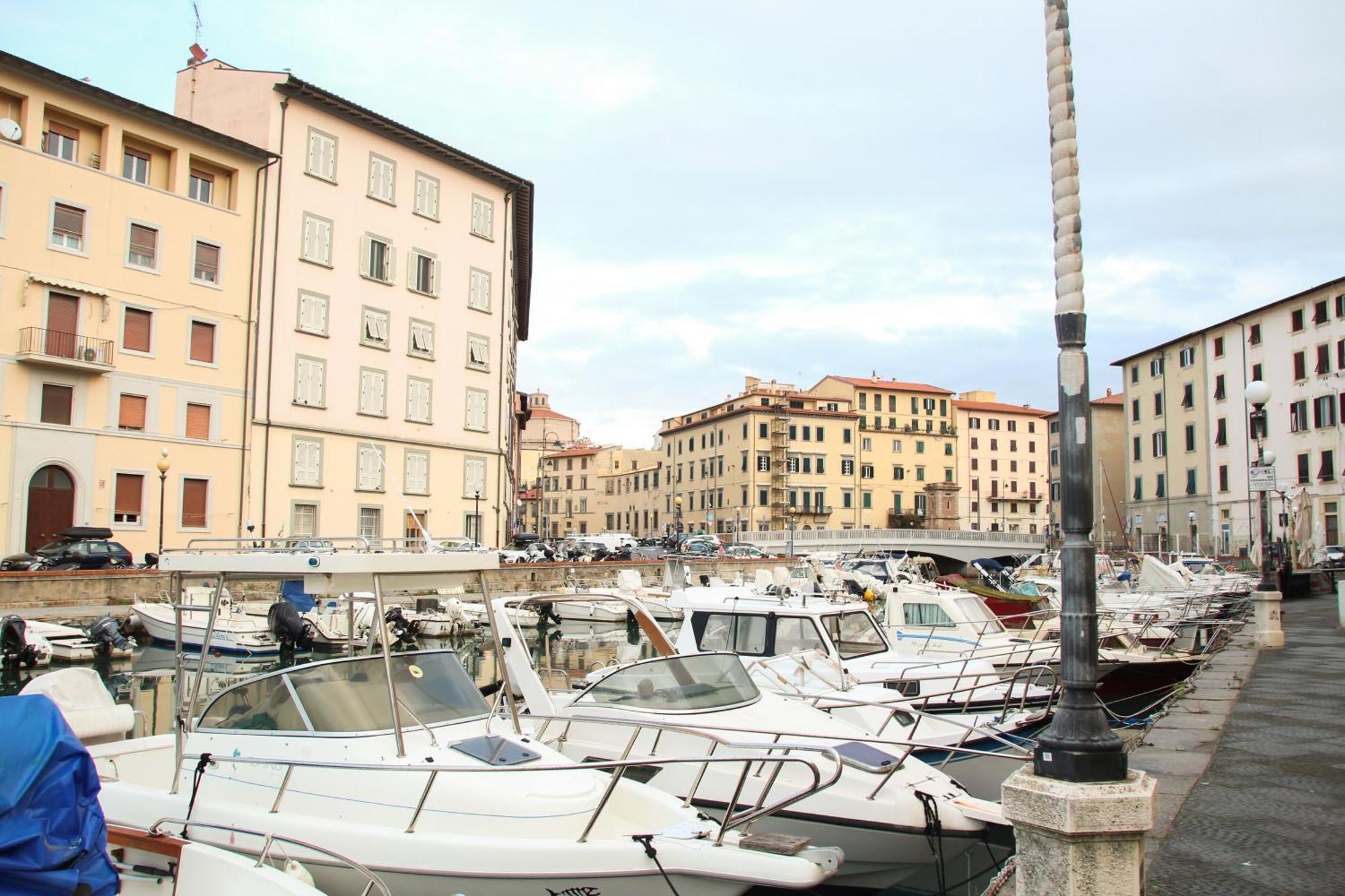 Waterfront Balcony I Grani 2 Resort Style Suite Livorno Eksteriør billede