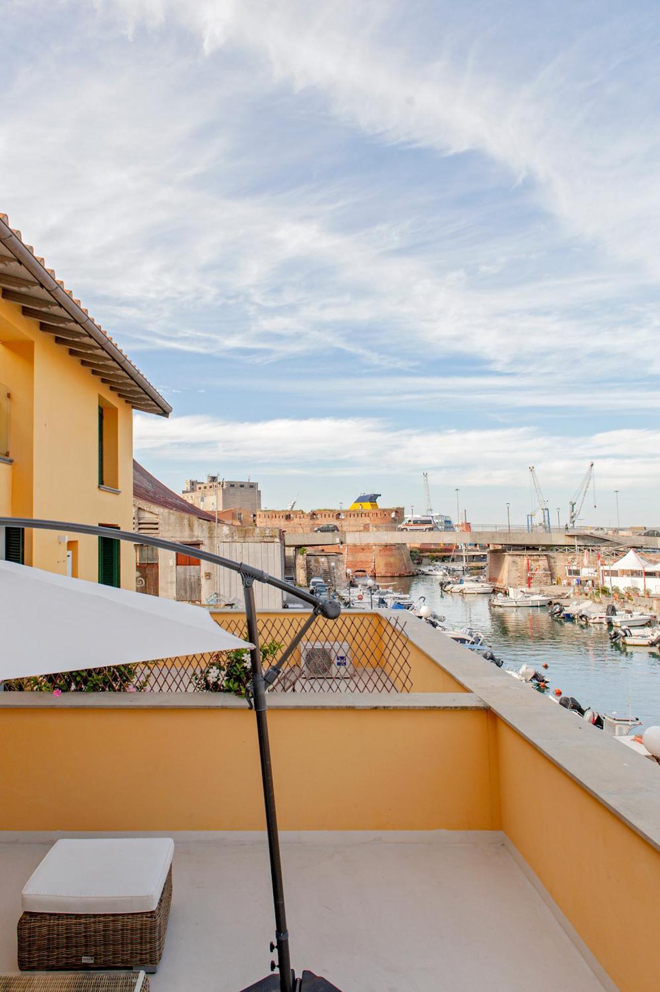 Waterfront Balcony I Grani 2 Resort Style Suite Livorno Eksteriør billede